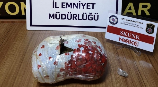 AFYON POLİSİ SKUNK MADDESİ ELE GEÇİRDİ..