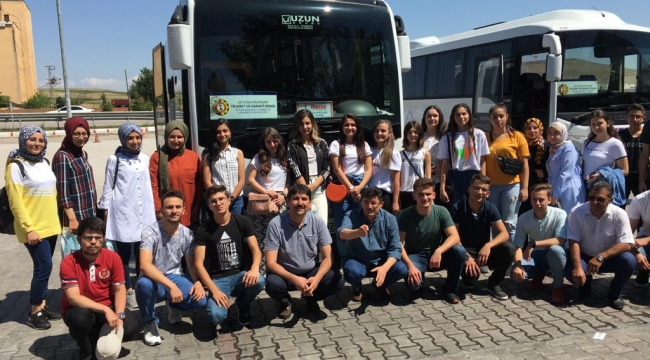 AFYONLU BAŞARILI ÖĞRENCİLER, TOBB ETÜ'YÜ ZİYARET ETTİ