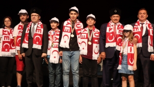 AFYON EĞİTİM VAKFI, ZAFER YÜRÜYÜŞÜ’NE KATILDI