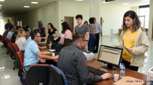 AKÜ’DE ÖĞRENCİ KAYITLARI BAŞLADI