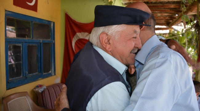 Başkan Bozkurt Şehit Ailelerinin Kurban Bayramını Kutladı