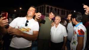  BAŞKAN ZEYBEK´E YOĞUN İLGİ