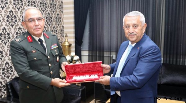 İKMAL VE GARNİZON KOMUTANI ÖZDEMİR ŞAN´DAN VEDA