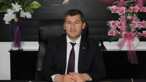 BAŞKAN SALDIRIYA UĞRADI, MAKAM ŞÖFÖRÜ AĞIR YARALANDI