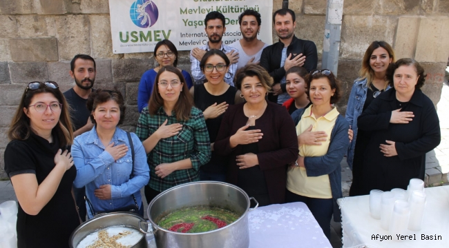 Kırk kapıdan toplanan kırk çeşit aşure dağıtıldı