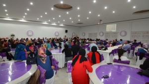 SANDIKLI’DA TEKNOLOJİ FARKINDALIK SEMİNERİ DÜZENLENDİ