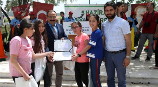 BİTKİSEL ATIK YAĞLAR MİNİK ELLER TARAFINDAN TOPLANIYOR