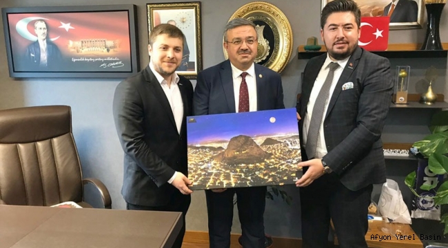 Gençler, Vekillerle görüştü