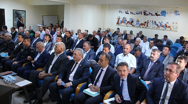 Mv. Ali Özkaya Dinar'da Köy Muhtarlarını Dinledi