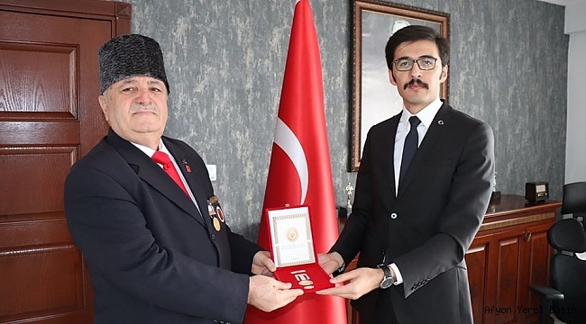 KIBRIS GAZİLERİMİZE MADALYA TEVCİH TÖRENİ DÜZENLENDİ