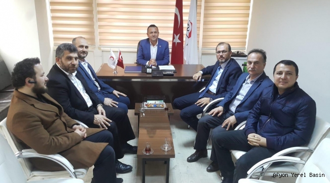 REKTÖR OKUMUŞ'DAN KIZILAY'A ZİYARET..