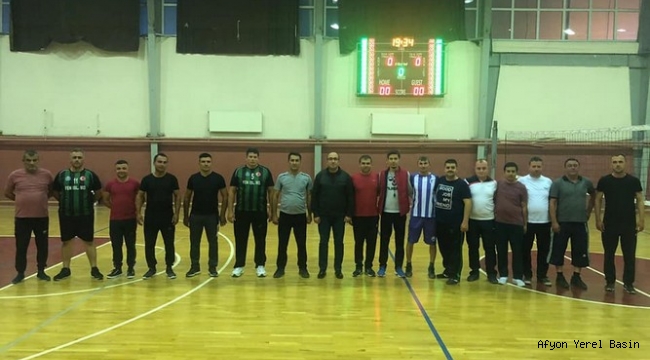 SANDIKLI BELEDİYESİ VOLEYBOL TURNUVASI BAŞLADI