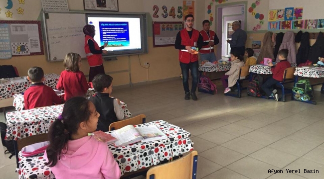 Türk Kızılay Afyonkarahisar İl başkanlığı İscehisar'da..