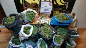 99 Kilo 750 Gram Esrar Ele Geçirildi