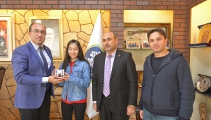 KIZIMIZ DÜNYA İKİNCİSİ OLDU