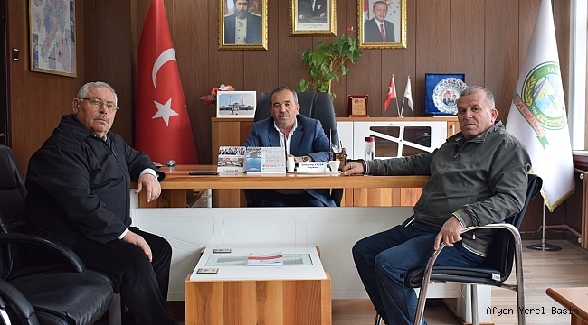 Tatarlı Belediye Başkanı Şuayip Çiçek'e Öğretmeninden Ziyaret
