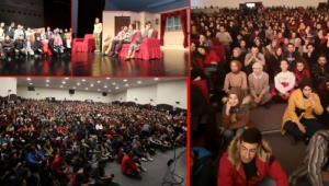 TİYATRO SEVGİSİ SALONA SIĞMADI