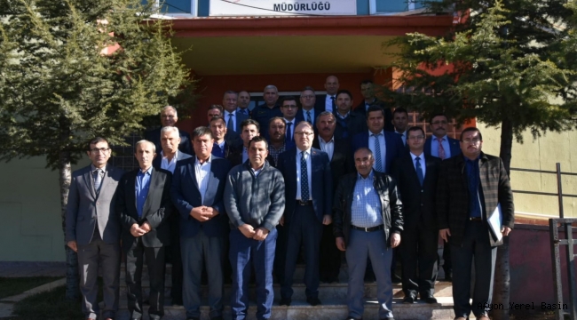 Vali Tutulmaz Muhtarlarla Bir Araya Geldi