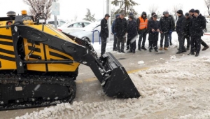  İNSANSIZ ARAÇLA KAR KÜREME YAPILDI