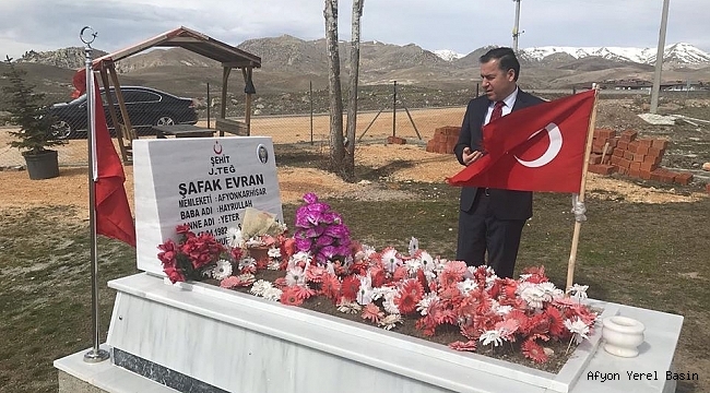 Dinar Kaymakamı Selami Kapankaya'dan Şehit Ailesine Ziyaret