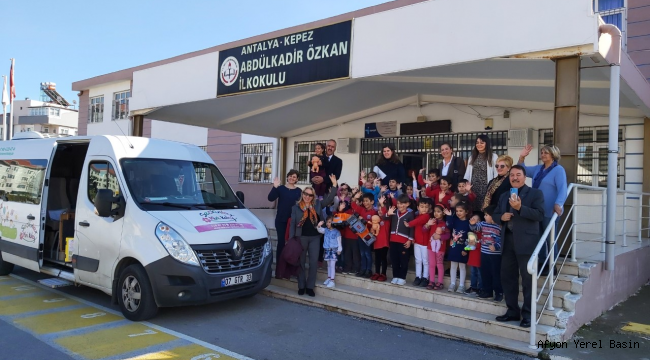 LEMAN GEBİZLİ UMUTIŞIĞI DERNEĞİ MİNİK KALPLERE İMZA ATTI !