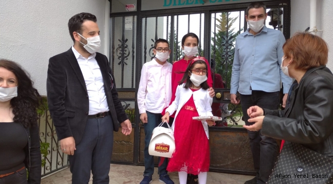 23 NİSAN'DA ANLAMLI ZİYARET..