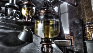 Batı Teksas petrolü 10 dolara kadar düştü