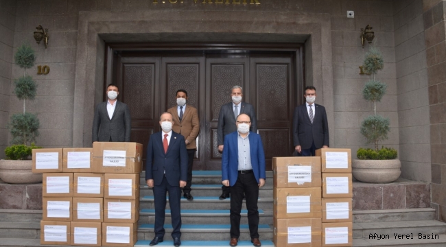 Milletvekili Taytak 22 bin maske bağışladı