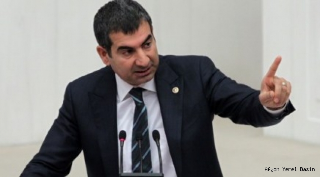 Chp'li Vekil: Deniz Baykal Bir Tanrıdır!