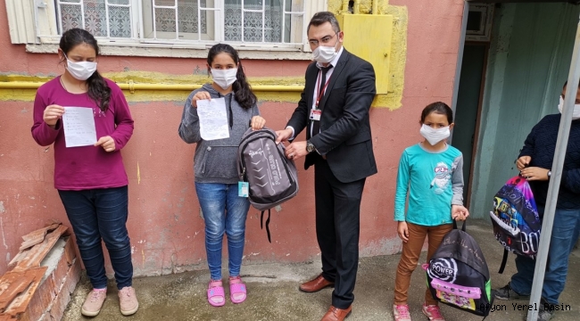 Resim, Şiir ve Kompozisyonlar Sizden, Hediyeler Bizden