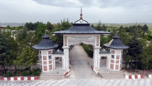 Başkan Şahin, Mezarlıklarımız Bayram Ziyaretlerine Hazır Hale Getirildi