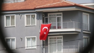  Ev Ve İşyerlerimizi Bayraklarla Donatalım!