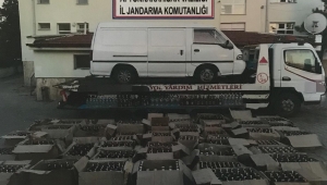 JANDARMA EKİPLERİ BANDROLSÜZ SAHTE ALKOLLÜ İÇKİ ELE GEÇİRDİ..