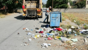 LÜTFEN ÇÖPLERİMİZİ YERLERE ATMAYALIM..!!