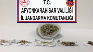 POLİSTEN UYUŞTURUCU OPERASYONU..