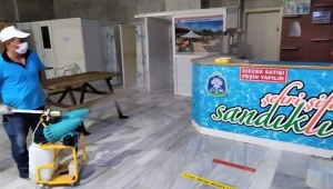 SANDIKLI ŞEHİR HAMAMINDA DEZENFEKTE ÇALIŞMALARI DEVAM EDİYOR
