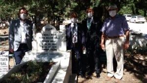 Tahsin Hoca Mezarı Başında Ziyaret Edildi.