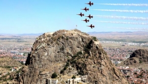 Türk Yıldızları Vatandaşlardan Büyük Alkış Aldı.