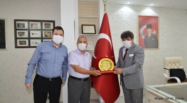 HAYIRSEVER VATANDAŞLARDAN ÖĞRENCİLERE EĞİTİM DESTEĞİ.