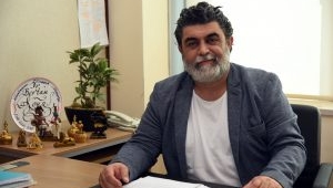  Öğretim Üyesi Rona’dan AKM’ye Büyük Katkı.