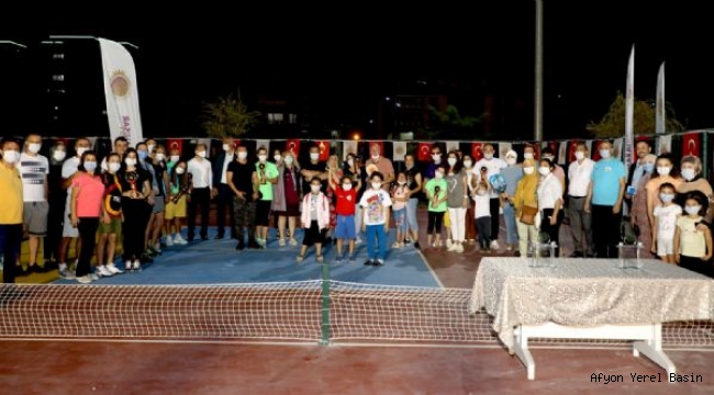 PİCKLEBALL TÜRKİYE’DE İLK DEFA AFYONKARAHİSAR’DA OYNANDI.