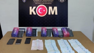KAÇAK TELEFON SATIŞI YAPAN KİŞİ YAKALANDI