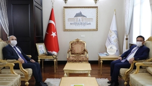 Samsun Valisi Zülkif Dağlı, Vali Gökmen Çiçek’i Ziyaret Etti