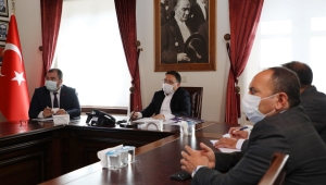 Vali Gökmen Çiçek İl Genelinden Gelen Muhtarları Dinledi