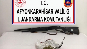 YETİŞTİRDİĞİ KENEVİRLERİ SATAMADAN YAKALANDI