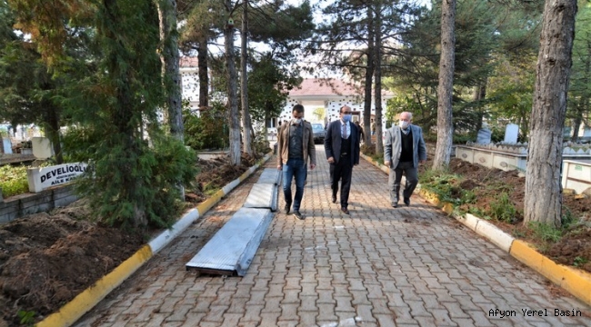 BAŞKAN ÇÖL ŞEHİR KABRİSTANINDA İNCELEMELERDE BULUNDU
