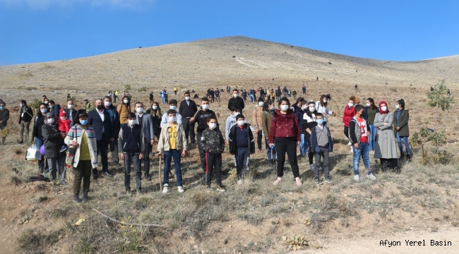 Emirdağ’da fidanlar toprakla buluştu