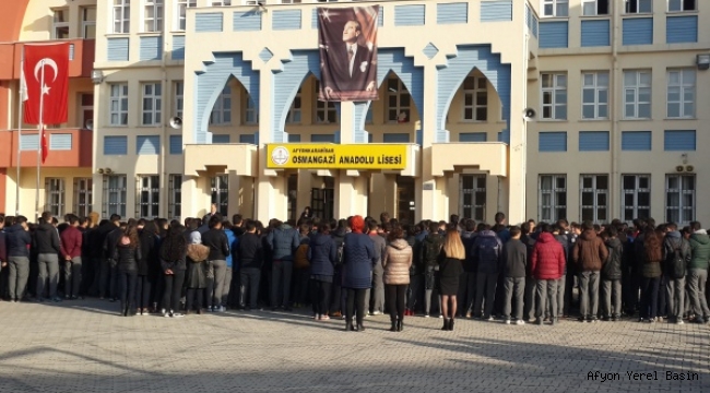 OKUL MÜDÜRÜ İNSANLIK ADINA TEHLİKE SAÇTI..!!