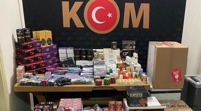 CİNSEL İÇERİKLİ ÜRÜNLER İLE YAKALANDI.!
