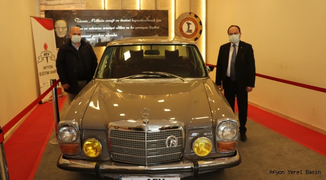 KLASİK MERCEDES, AFYONLU ÖĞRENCİLER YARARINA SATILDI..